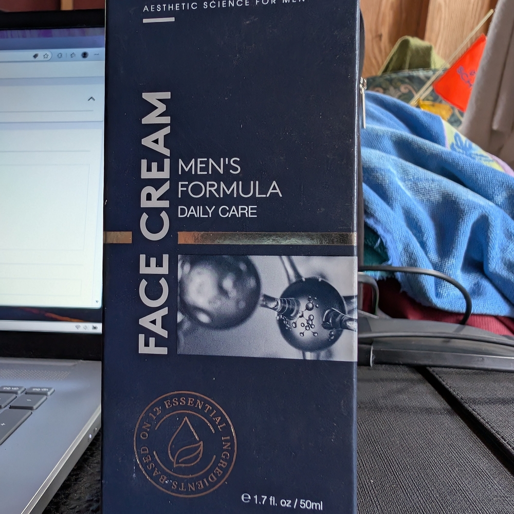 Men's Formula Daily Care Face Cream - Black